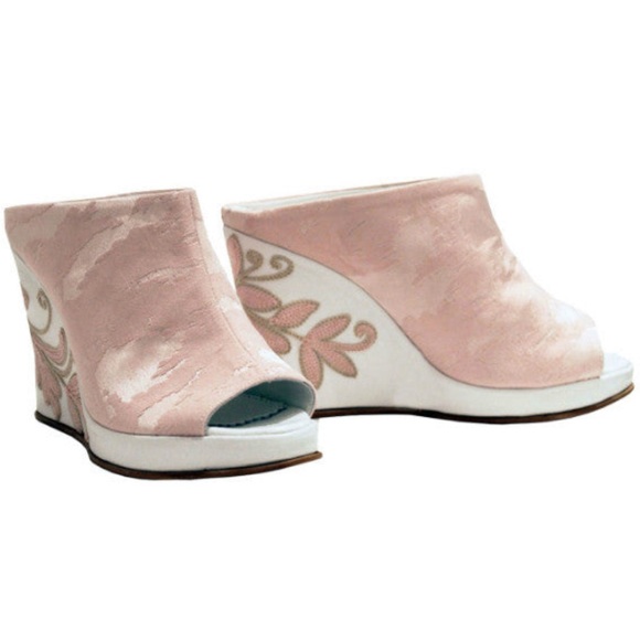 Zeyzani Pink Wedge - Picture 2 of 2